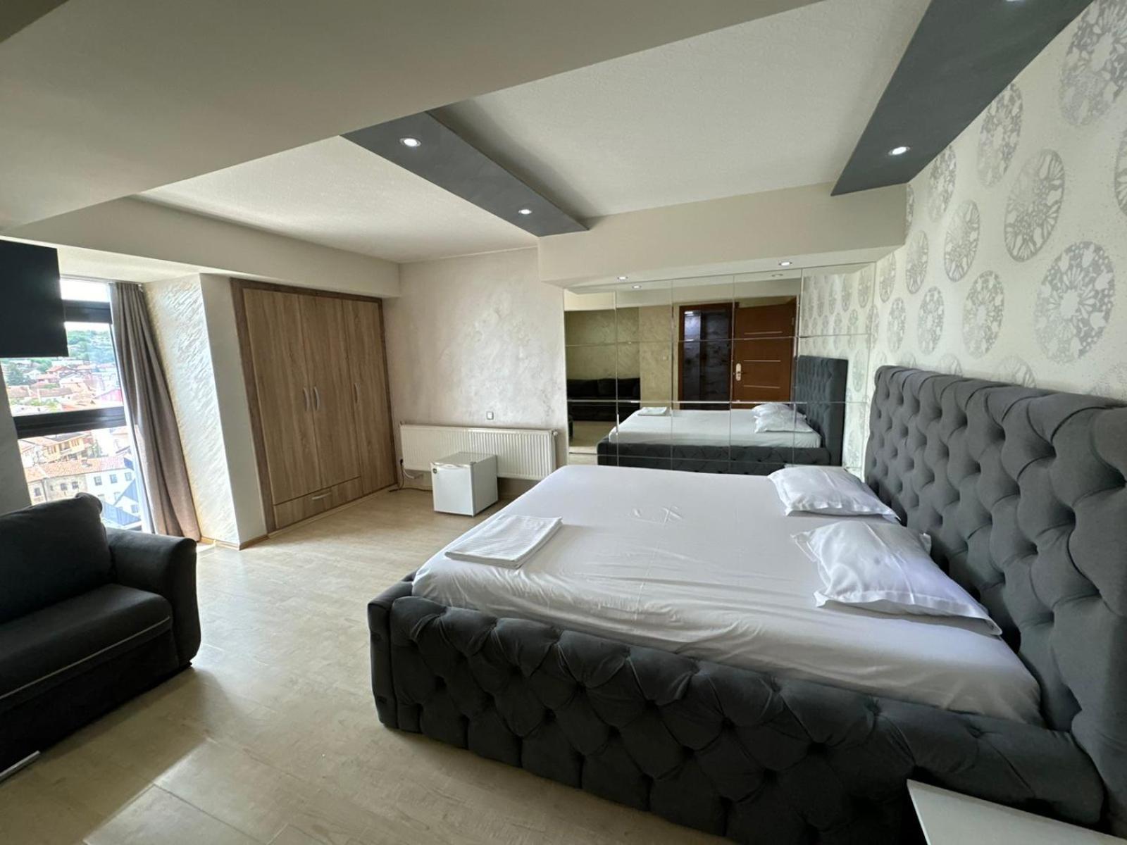 Hotel Pashtriku Gjakova Exterior foto