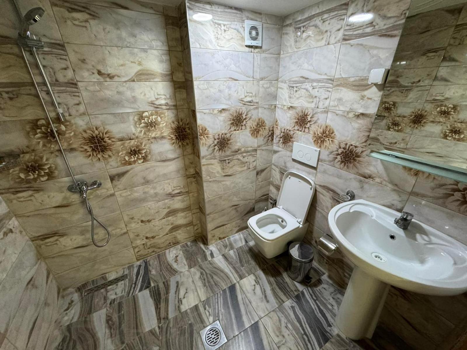 Hotel Pashtriku Gjakova Exterior foto